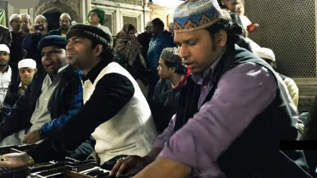 Qawwali singers performing at Hizrat Nizamuddin Dargah in Delhi