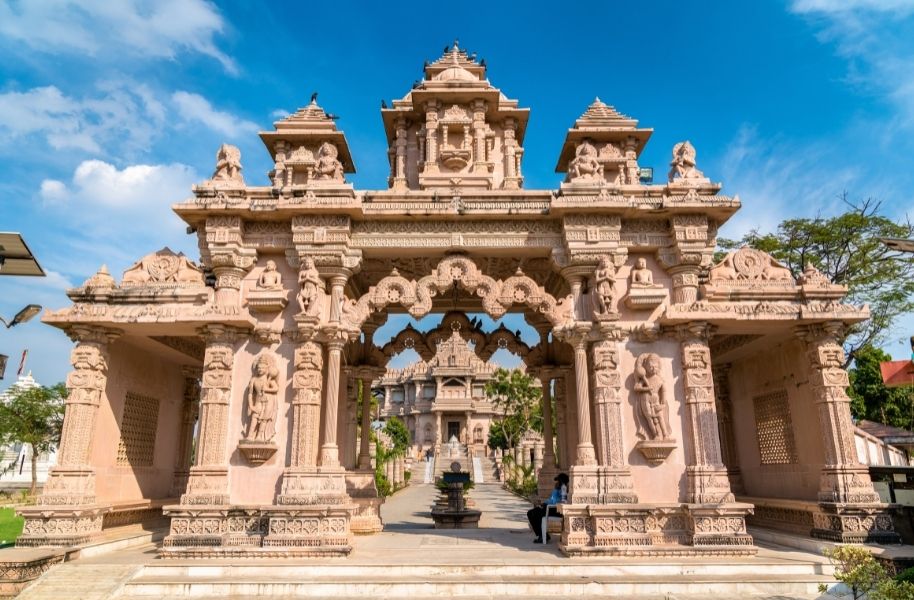 The intricate carvings of Akshardham Temple, in Delhi
