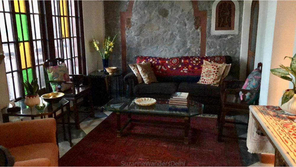 Living room showing couch, coffee table and side tables / Where to Go in Delhi With Your Dog - The Ultimate Guide