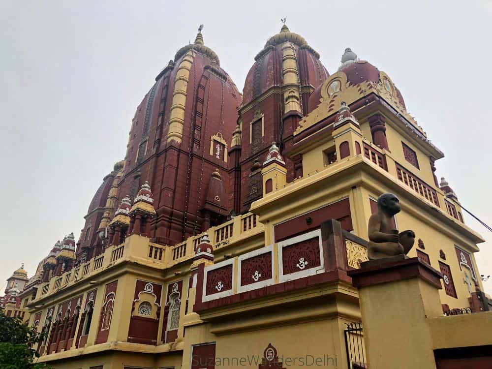 The domes of Shri Laxmi Narayan Mandir in Delhi, temples are wonderful free places to visit in Delhi
