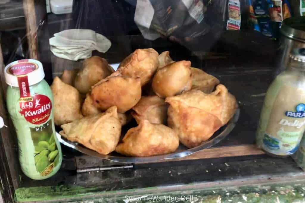A platter of samosas, the most famous Delhi street food