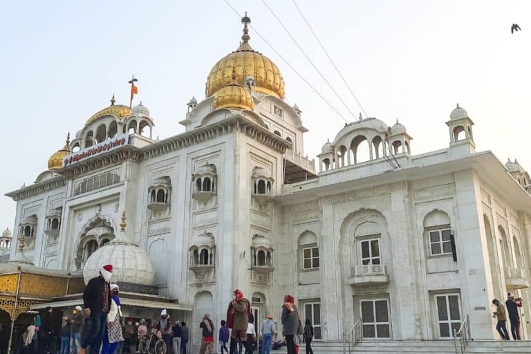 Sri Bangla Sahib Gurudwara: Visiting Delhi’s Most Inspiring Temple