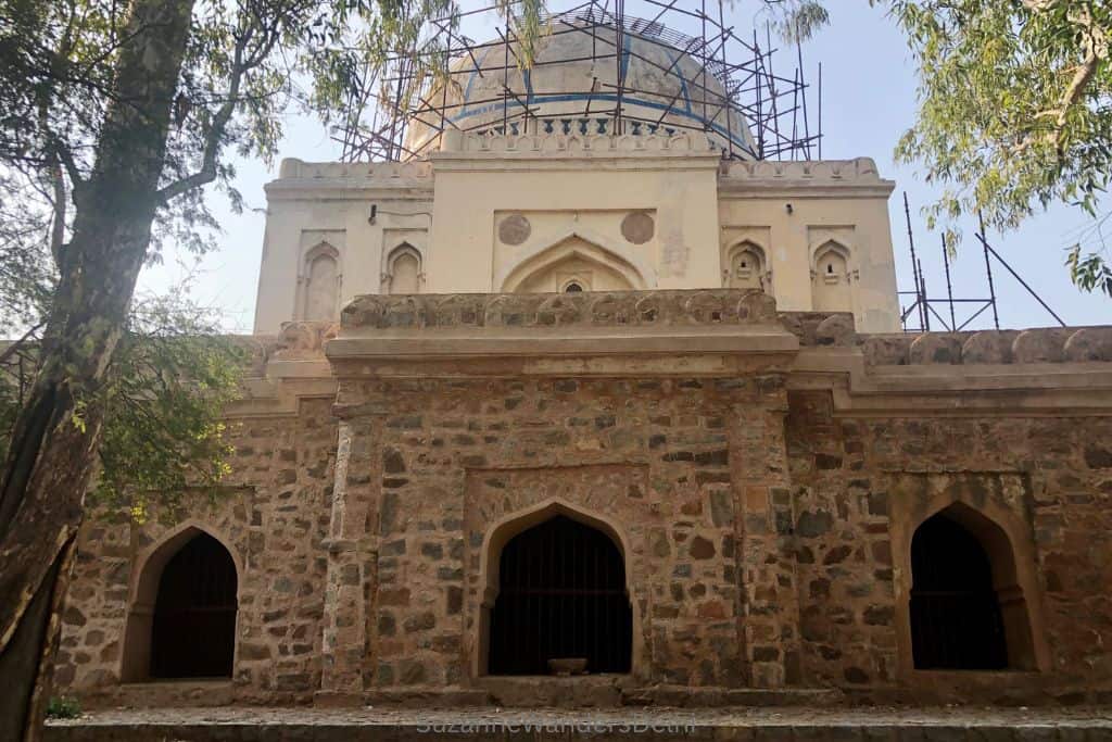 Baro Lao ka Gumbad in Priya Park with white dome and trees