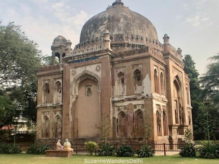 Choti ka Khan Gumbad in Kotla Mubarakpur Complex